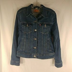 Nice Ladies Levis Jean Jacket